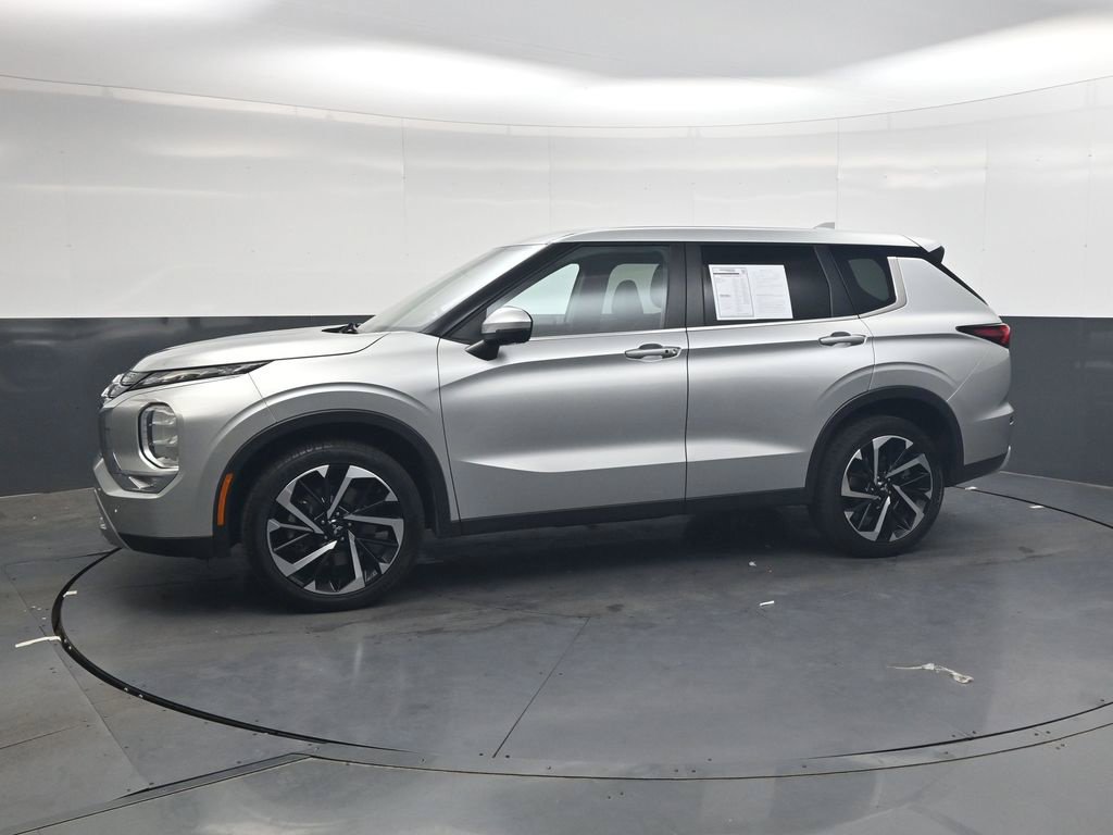 Used 2024 Mitsubishi Outlander SE FWD image 11
