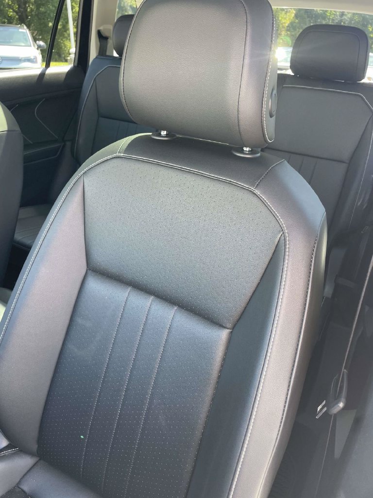 Certified 2022 Volkswagen Tiguan SE FWD image 18