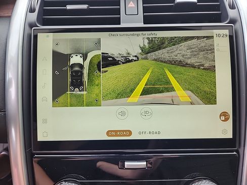 Certified 2024 Land Rover Discovery S image 22