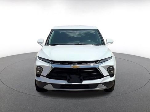 Used 2025 Chevrolet Blazer LT FWD image 4