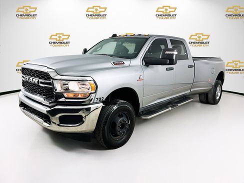 Used 2024 RAM 3500 Tradesman w/ Chrome Appearance Group image 3
