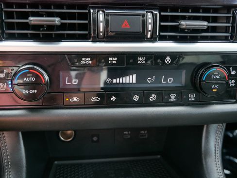 Used 2022 Nissan Pathfinder Platinum w/ Cargo Package image 23