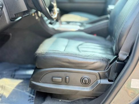 Used 2013 Buick Enclave Leather AWD/4WD image 7