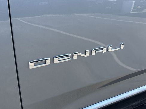 New 2026 GMC Yukon XL Denali image 32