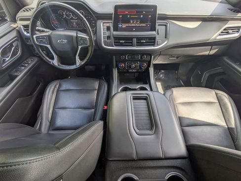 Used 2021 Chevrolet Tahoe Z71 w/ Luxury Package AWD/4WD image 15