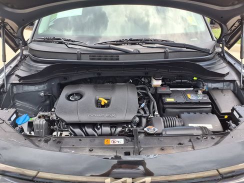 Used 2025 Kia Soul LX w/ LX Technology Package FWD image 33