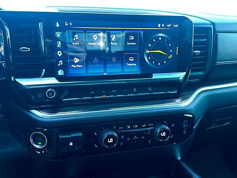 Used 2025 Chevrolet Silverado 1500 LT Trail Boss w/ Convenience Package II AWD/4WD image 32