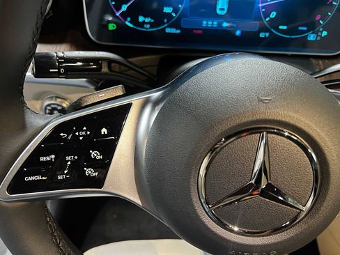 New 2025 Mercedes-Benz C 300 4MATIC Sedan image 21