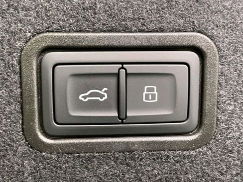 New 2026 Audi A8 L 3.0T AWD/4WD image 21
