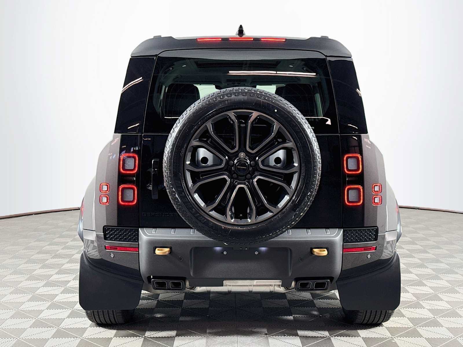 New 2026 Land Rover Defender 110 OCTA AWD/4WD image 6