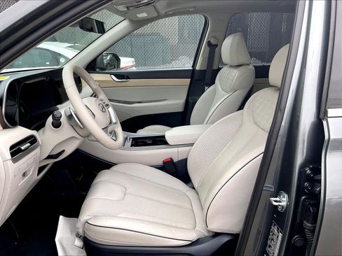 Used 2023 Hyundai Palisade Limited image 10