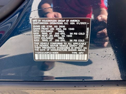 Used 2023 Volkswagen Atlas Cross Sport SE w/ Panoramic Sunroof Package image 39