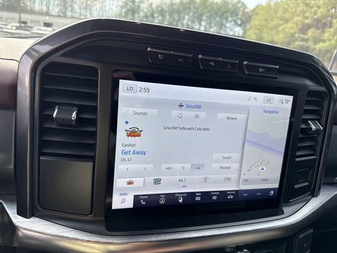 Used 2023 Ford F150 Lariat w/ Equipment Group 502A High image 27