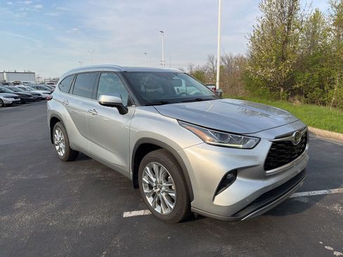 Used 2021 Toyota Highlander Platinum image 8