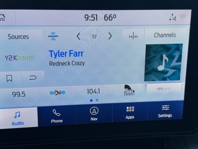 Used 2021 Ford Explorer XLT w/ Equipment Group 202A AWD/4WD image 34