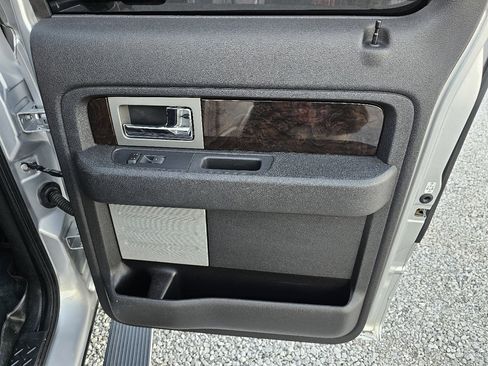 Used 2014 Ford F150 Platinum image 27