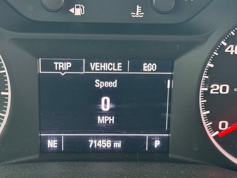 Used 2019 GMC Acadia SLE FWD image 16