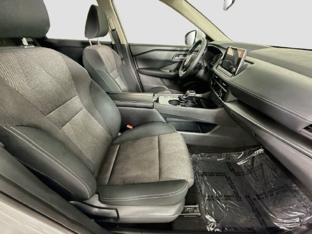 Used 2024 Nissan Rogue SV FWD image 26
