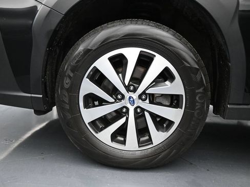 Used 2023 Subaru Outback Premium AWD/4WD image 27