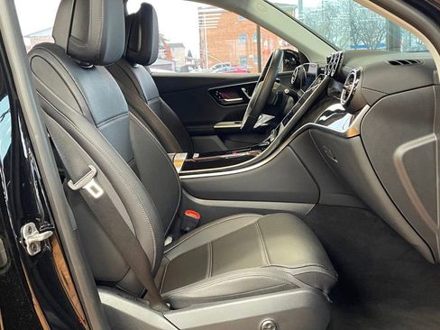 Used 2025 Mercedes-Benz GLC 350e 4MATIC image 26