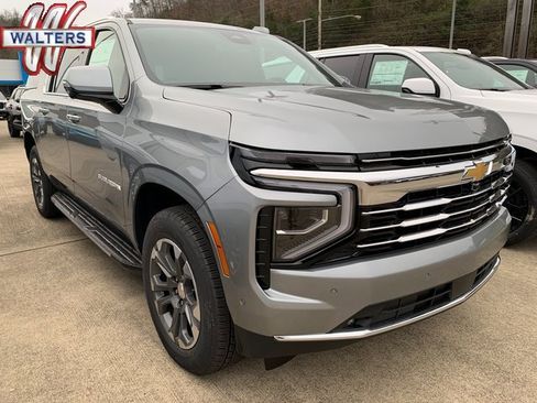 New 2026 Chevrolet Suburban LT image 1