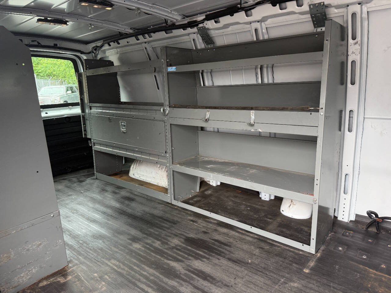 Used 2020 Chevrolet Express 3500 Extended w/ Driver Convenience Package RWD image 20