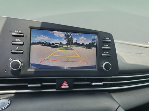 Used 2021 Hyundai Elantra SEL FWD image 27