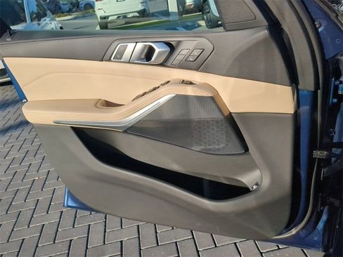 Used 2021 BMW X5 xDrive45e w/ M Sport Package image 32