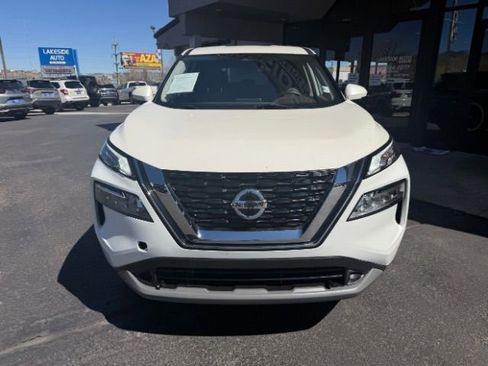 Used 2021 Nissan Rogue SV image 9