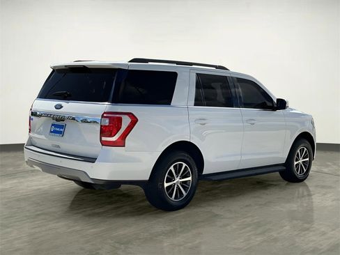 Used 2020 Ford Expedition XLT image 9