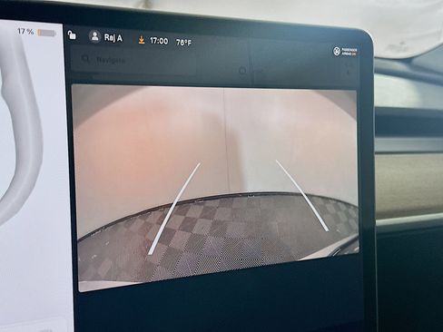 Used 2022 Tesla Model Y Long Range image 22