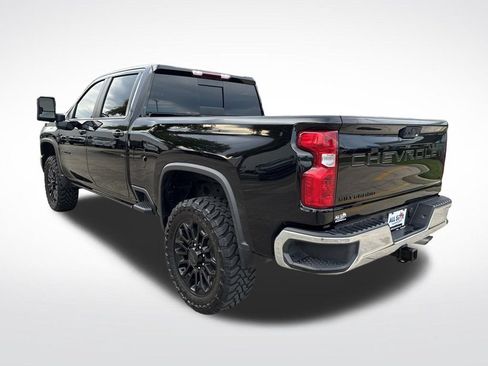 Used 2025 Chevrolet Silverado 2500 LT w/ Leather Package AWD/4WD image 13