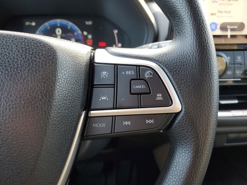 Certified 2025 Toyota Grand Highlander FWD image 24