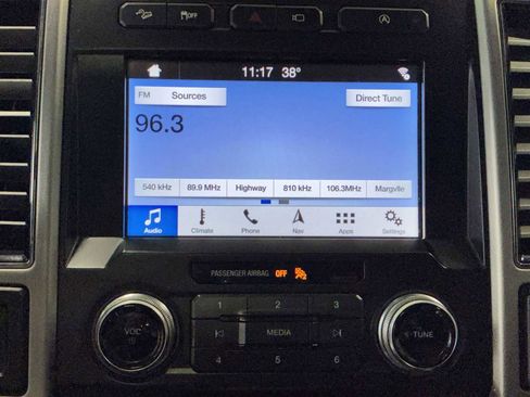 Used 2019 Ford F150 Platinum w/ Equipment Group 701A Luxury image 12