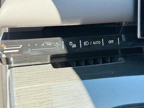 Used 2026 BMW 530i 530i w/ Premium Package image 38