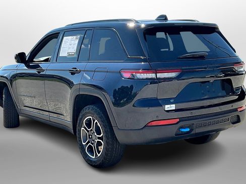 Used 2024 Jeep Grand Cherokee Trailhawk image 10