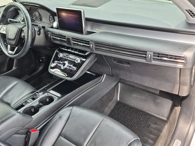 Used 2022 Lincoln Corsair AWD w/ Premium Package image 22