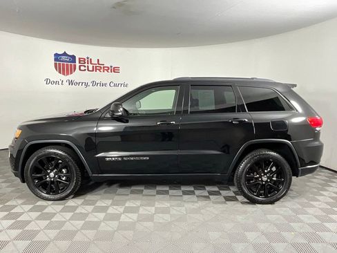 Used 2017 Jeep Grand Cherokee Limited AWD/4WD image 6