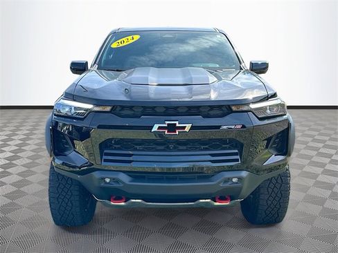 Used 2024 Chevrolet Colorado ZR2 w/ ZR2 Convenience Package III image 2