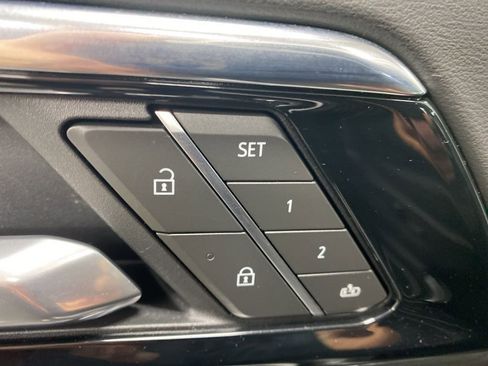 Certified 2025 Chevrolet Suburban High Country image 39