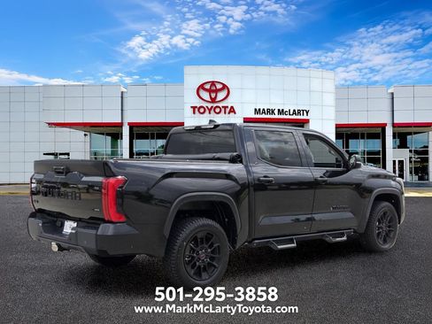 Used 2023 Toyota Tundra SR5 w/ SR5 Convenience Package AWD/4WD image 6