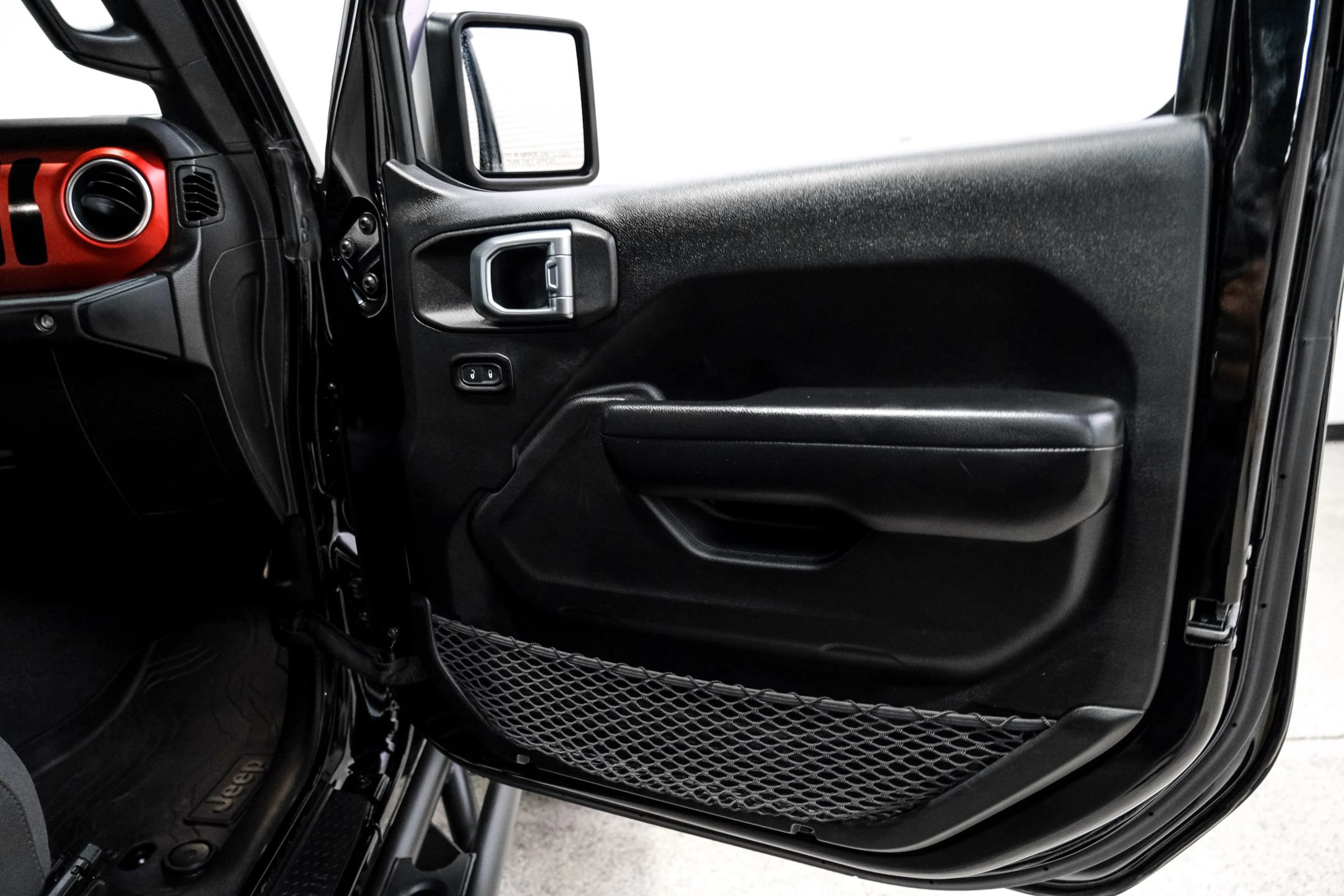 Used 2019 Jeep Wrangler Unlimited Rubicon AWD/4WD image 41