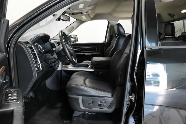 Used 2017 RAM 1500 Laramie w/ Convenience Group AWD/4WD image 5