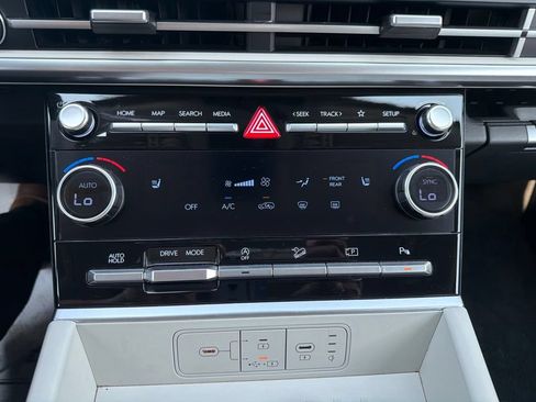 Used 2026 Hyundai Santa Fe SEL FWD image 26
