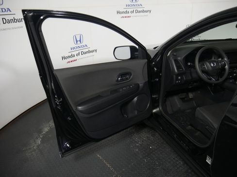 Certified 2019 Honda HR-V LX image 10