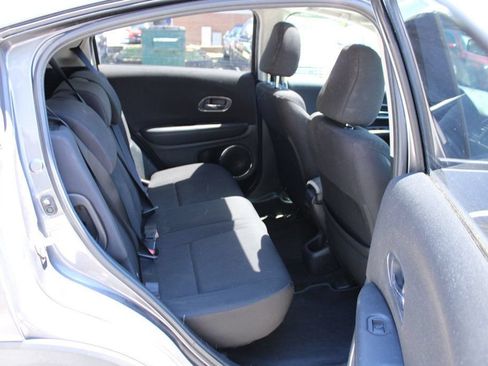 Used 2017 Honda HR-V EX image 29