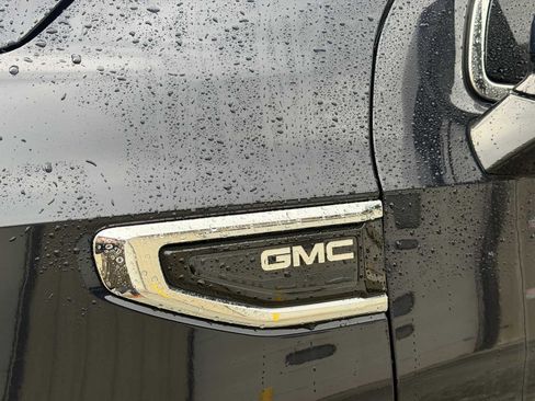 Certified 2023 GMC Yukon SLT AWD/4WD image 13