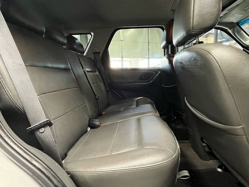 Used 2007 Ford Escape 4WD Hybrid image 12
