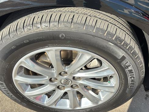 Used 2020 Buick Envision Essence image 9