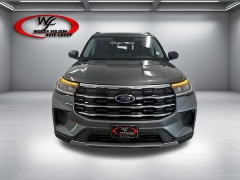 New 2026 Ford Explorer Active RWD image 2